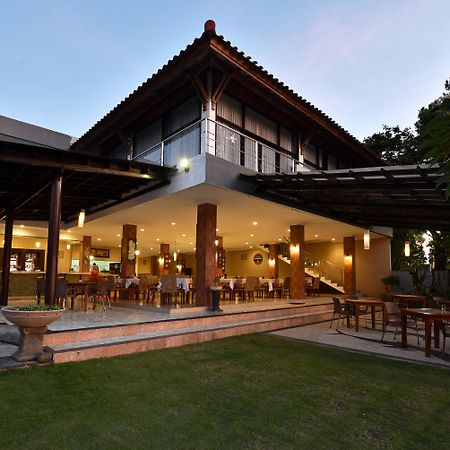 Puri Saron Hotel Baruna Beach Lovina Exterior photo