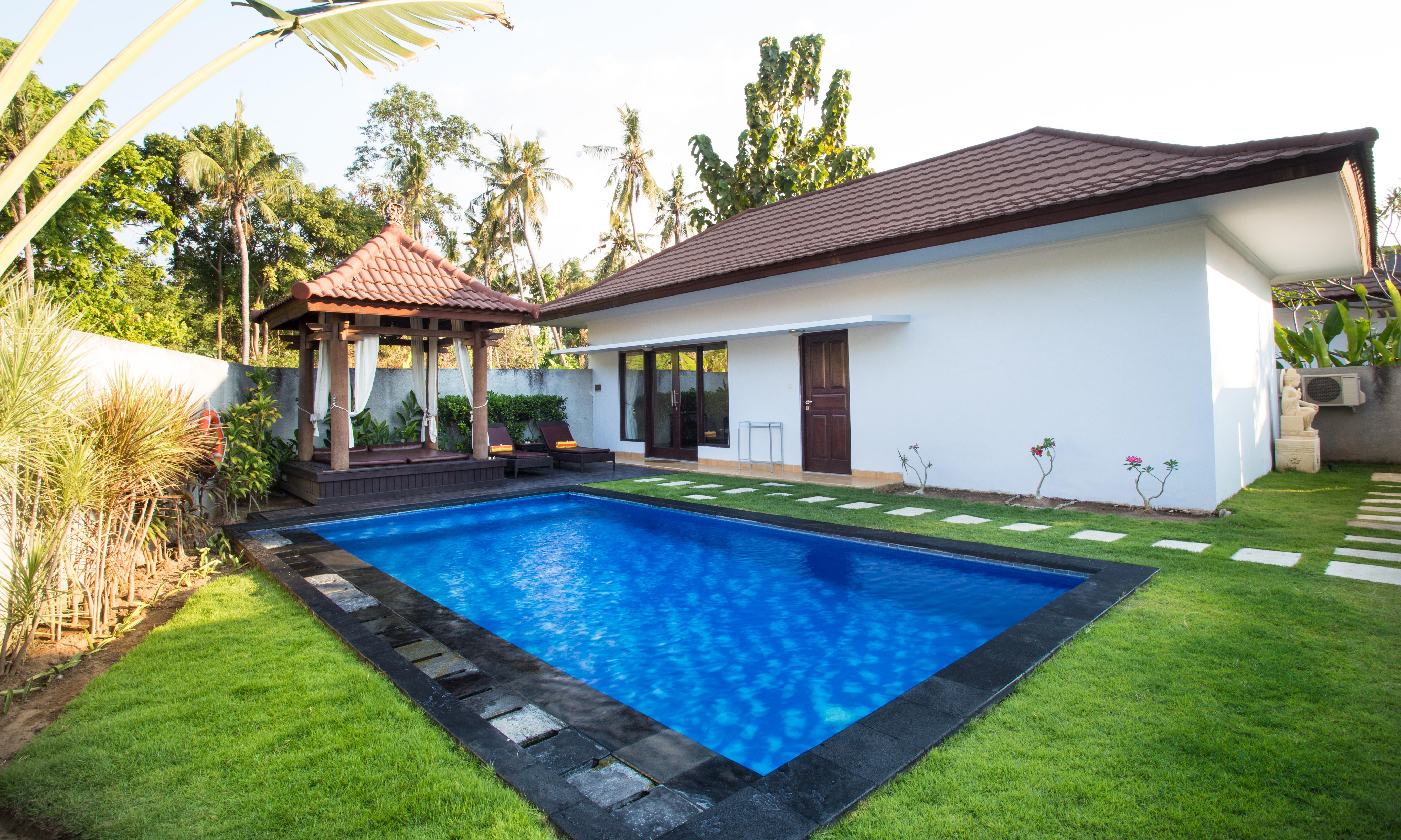 Puri Saron Hotel Baruna Beach Lovina Exterior photo
