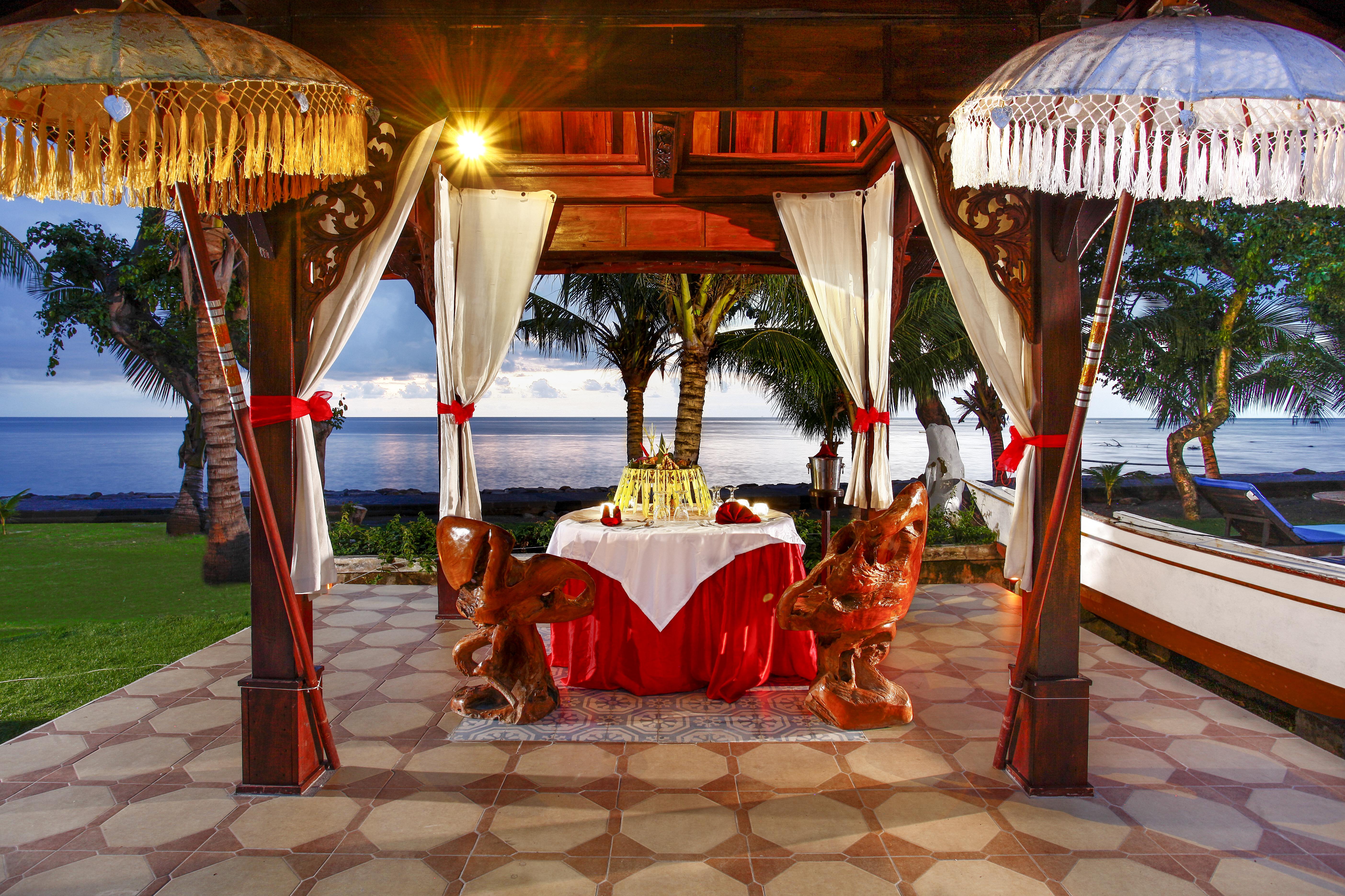 Puri Saron Hotel Baruna Beach Lovina Exterior photo