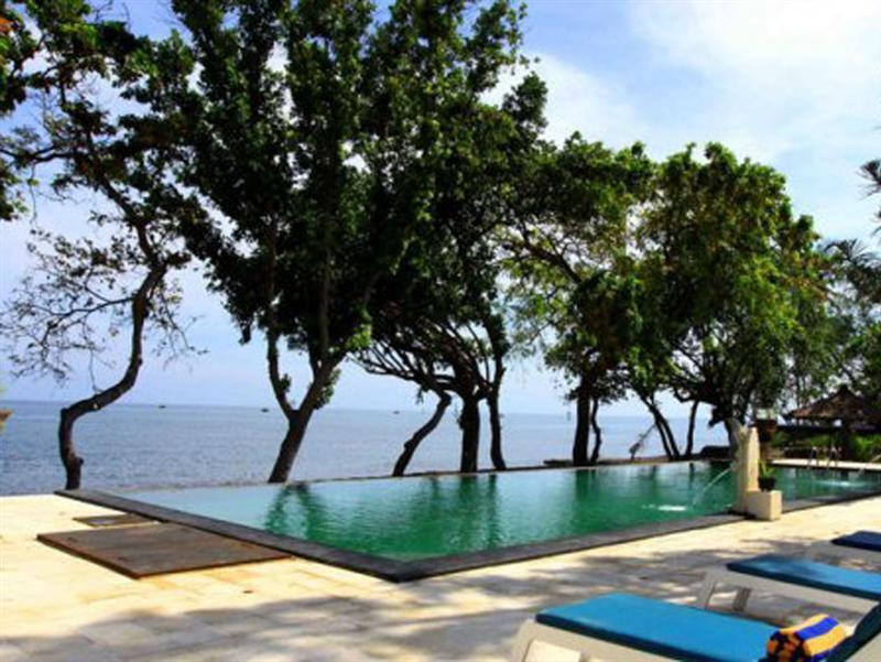 Puri Saron Hotel Baruna Beach Lovina Exterior photo